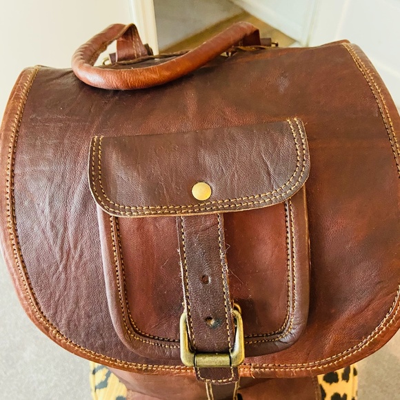 100% Genuine Leather Backpack/Rucksack (Unisex) - Picture 8 of 10